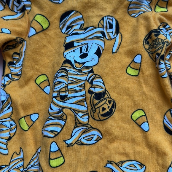 DISNEY NEWBORN ONESIE it’s in Halloween colors with mummy Mickey, candy corn - Picture 10 of 12